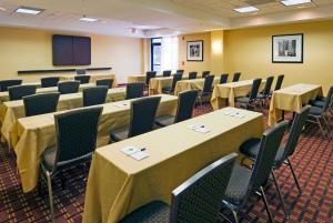 holiday inn express and suites kendall east miami by ihg