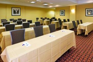 holiday inn express and suites kendall east miami by ihg