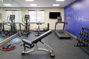 holiday inn express and suites kendall east miami by ihg
