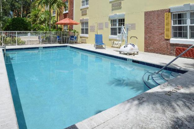 candlewood suites miami lakes by ihg