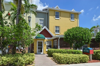 Candlewood Suites Miami Lakes By Ihg,Miami>>Hialeah,3 star