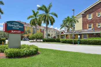 Candlewood Suites Miami Lakes By Ihg,Miami>>Hialeah,3 star