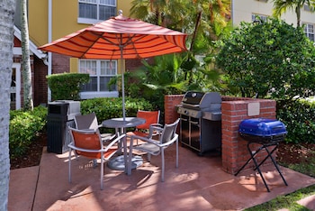 Candlewood Suites Miami Lakes By Ihg,Miami>>Hialeah,3 star