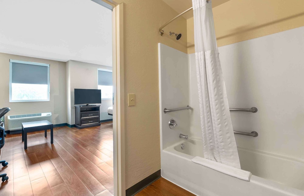 extended stay deluxe miami airport doral