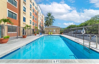 extended stay deluxe miami airport doral