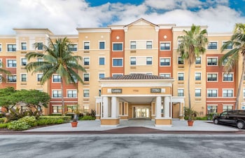 extended stay deluxe miami airport doral