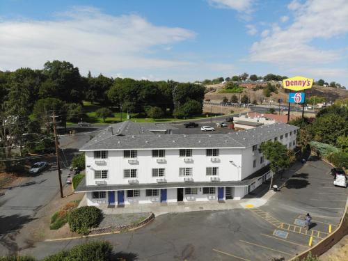motel 6 pendleton or west