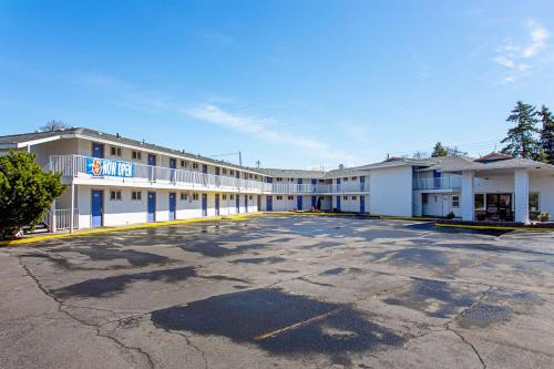 motel 6 pendleton or west