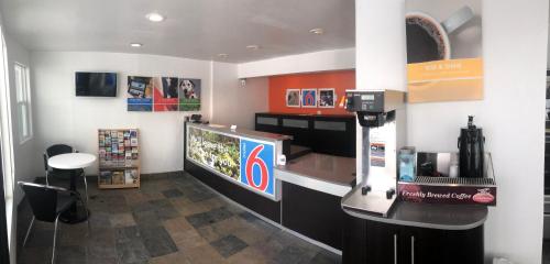 motel 6 pendleton or west