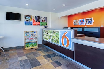 motel 6 pendleton or west