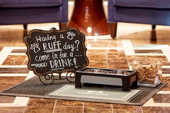 hotel adagio autograph collection