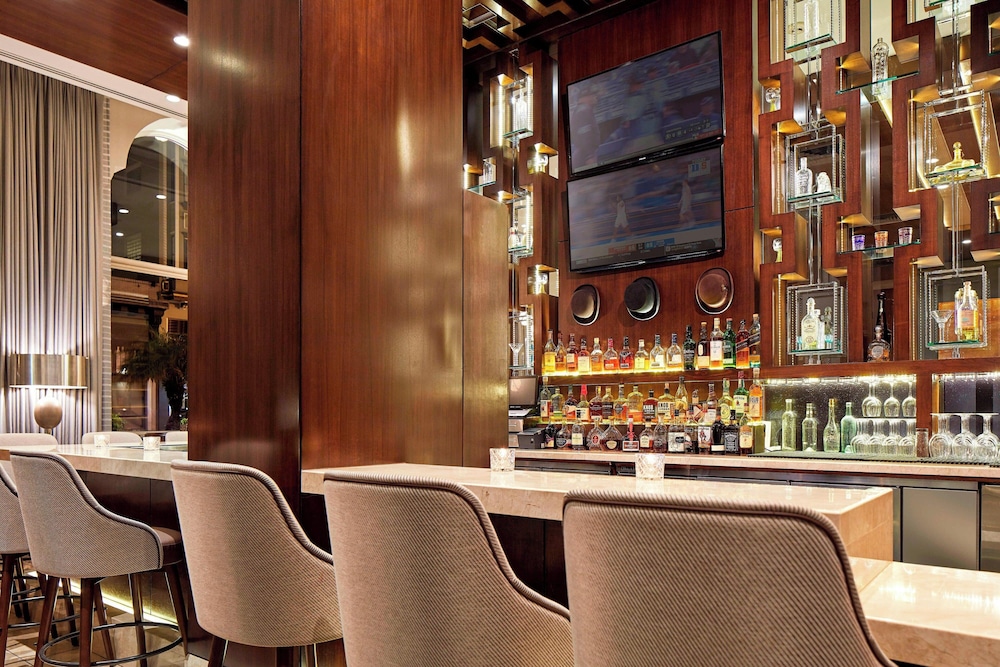 hotel adagio autograph collection