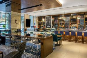 the chicago hotel collection magnificent mile