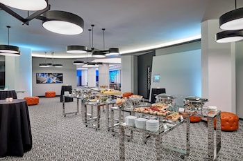 Hotel Chicago Downtown, Autograph Collection By Marriott,Crawford>>Chicago,4 star