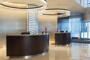 hotel chicago downtown autograph collection by marriott
