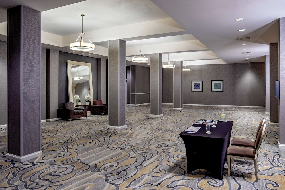 doubletree by hilton chicago north shore conference center