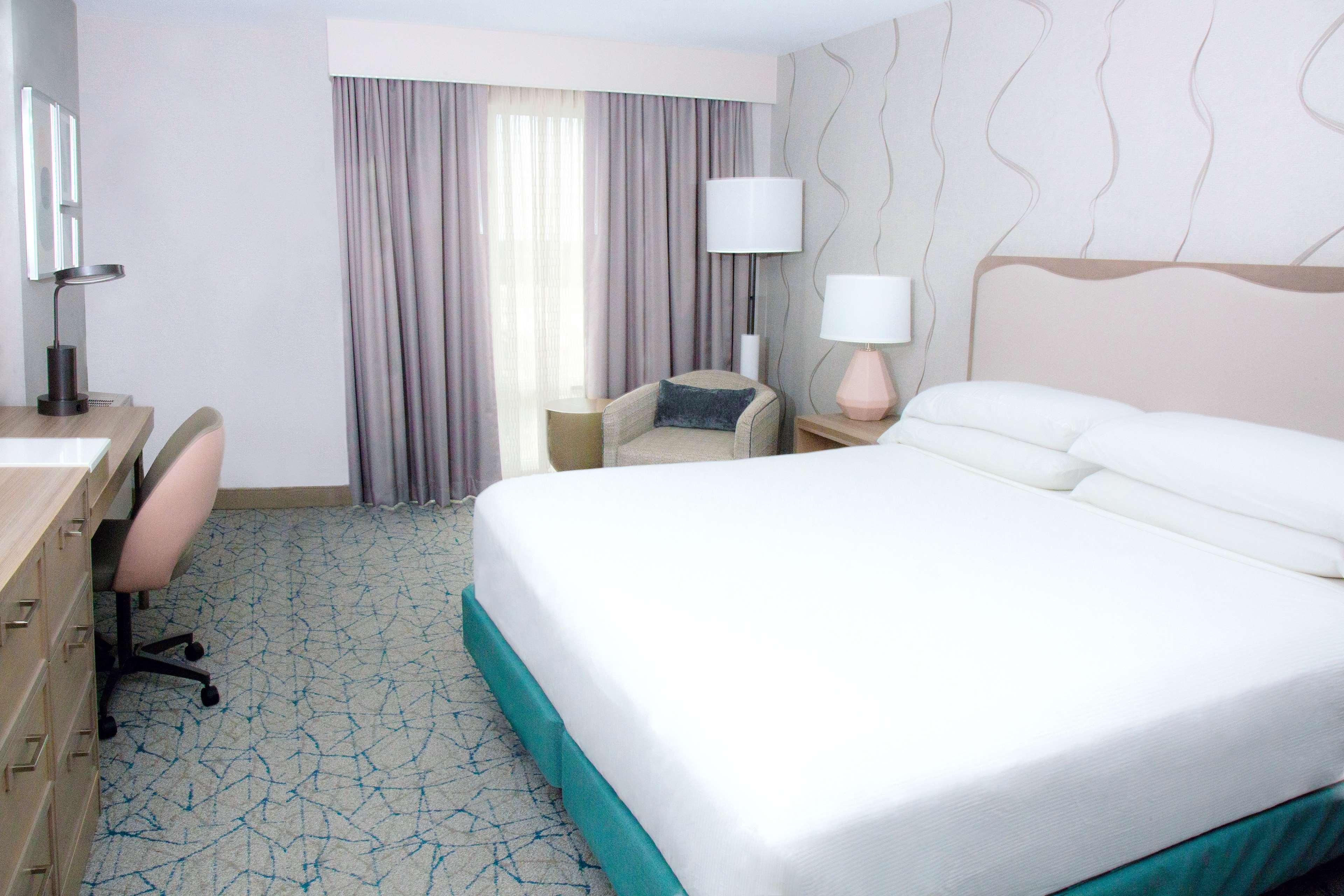 doubletree by hilton chicago north shore conference center