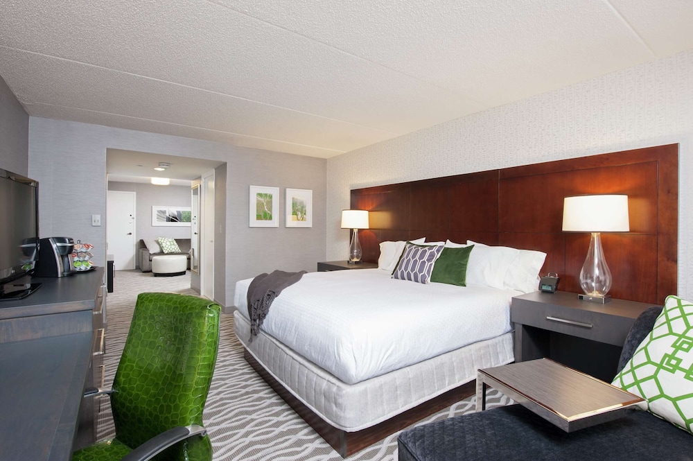 doubletree by hilton chicago north shore conference center