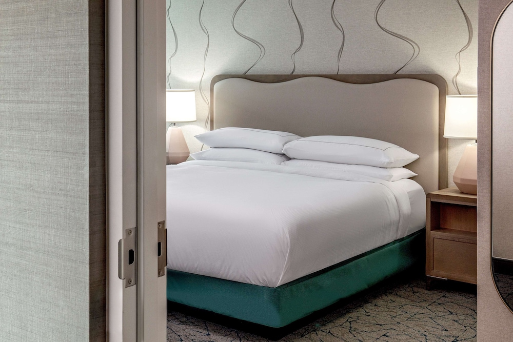 doubletree by hilton chicago north shore conference center