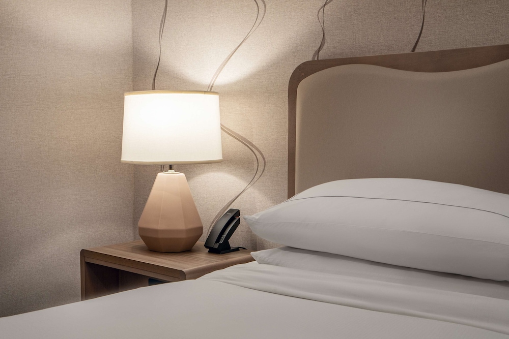 doubletree by hilton chicago north shore conference center