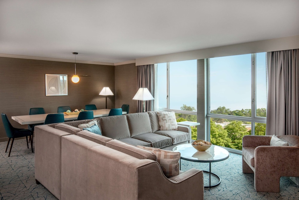 doubletree by hilton chicago north shore conference center