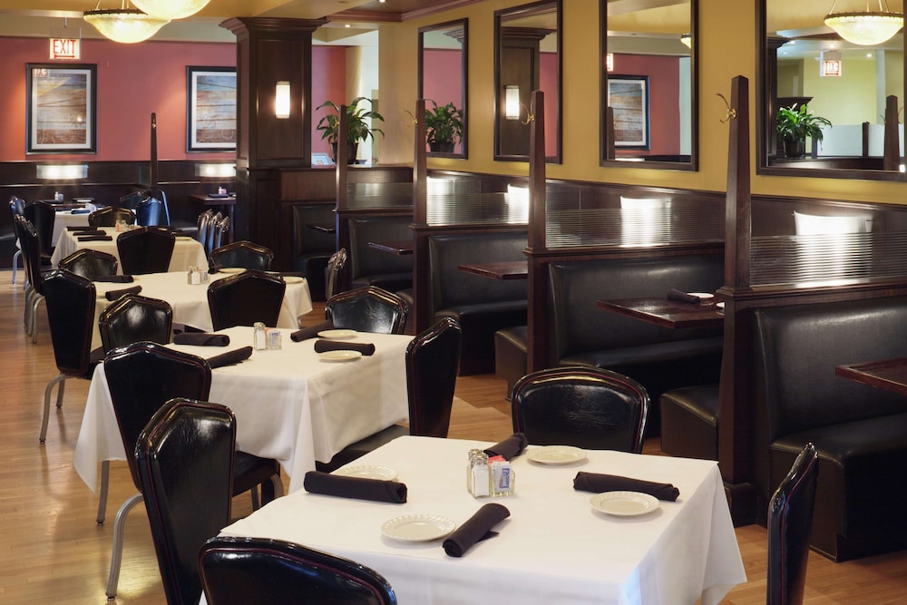 doubletree by hilton chicago north shore conference center