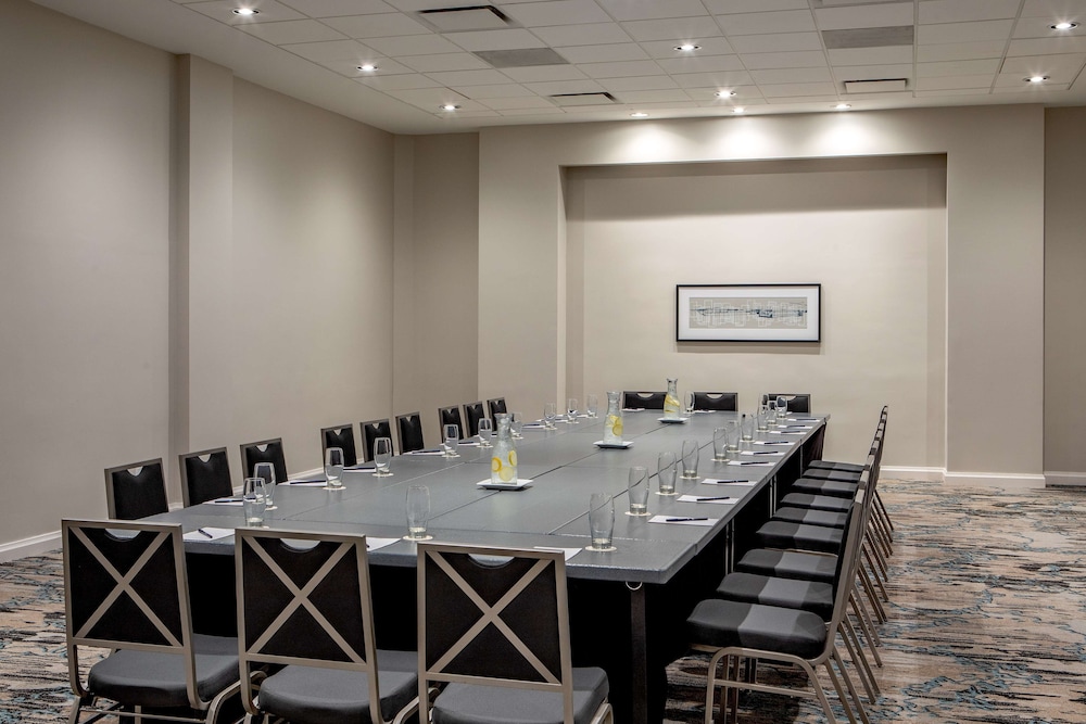 doubletree by hilton chicago north shore conference center