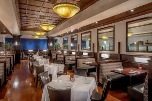 doubletree by hilton chicago north shore conference center