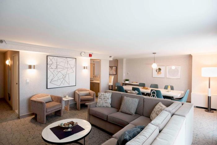 doubletree by hilton chicago north shore conference center