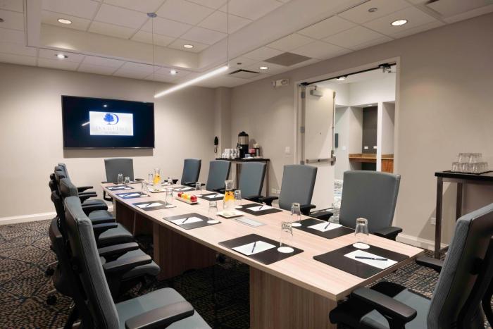 doubletree by hilton chicago north shore conference center