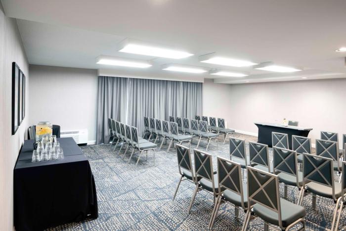 doubletree by hilton chicago north shore conference center