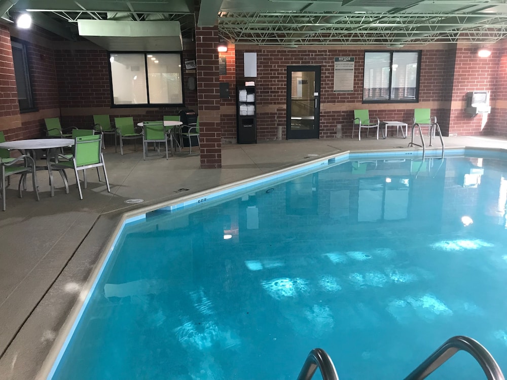 holiday inn express naperville an ihg hotel