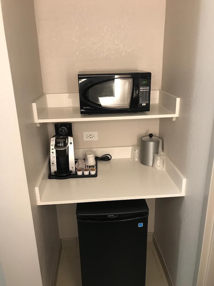 holiday inn express naperville an ihg hotel