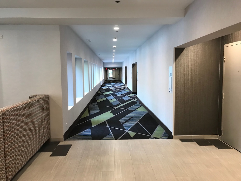 holiday inn express naperville an ihg hotel