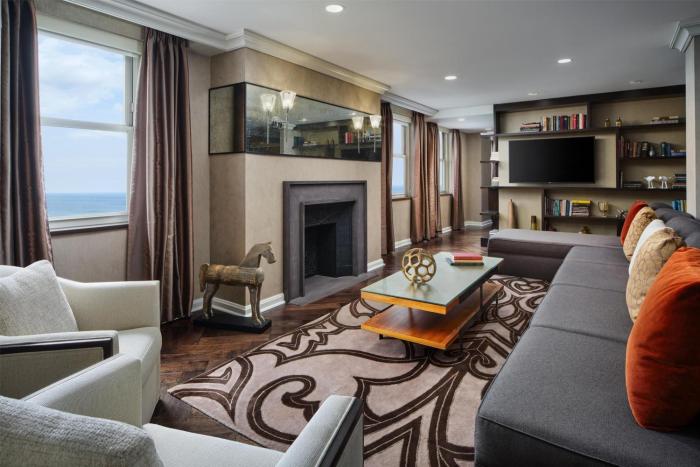 hilton chicago