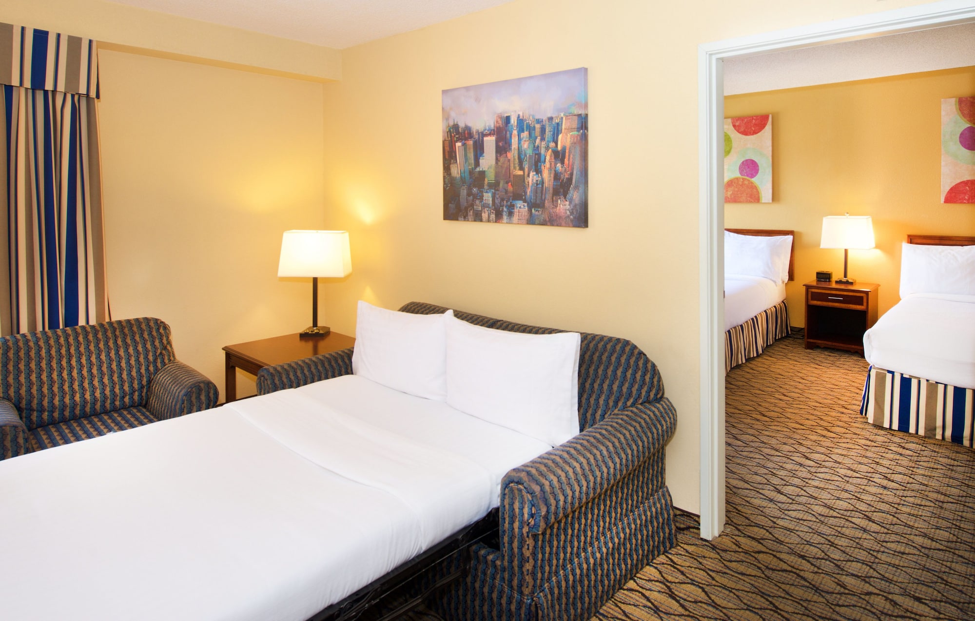 holiday inn and suites chicago downtown by ihg