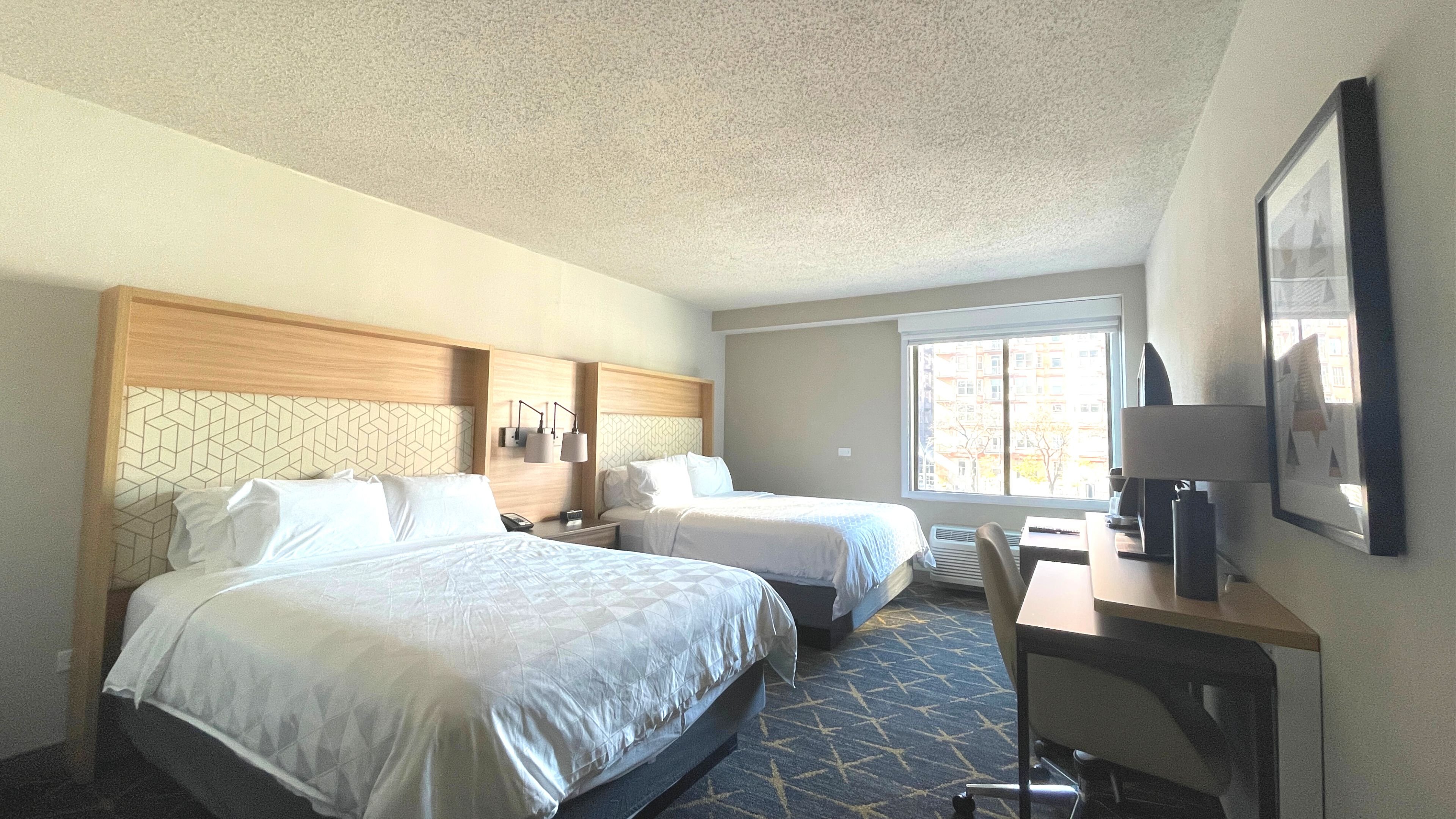 holiday inn and suites chicago downtown by ihg