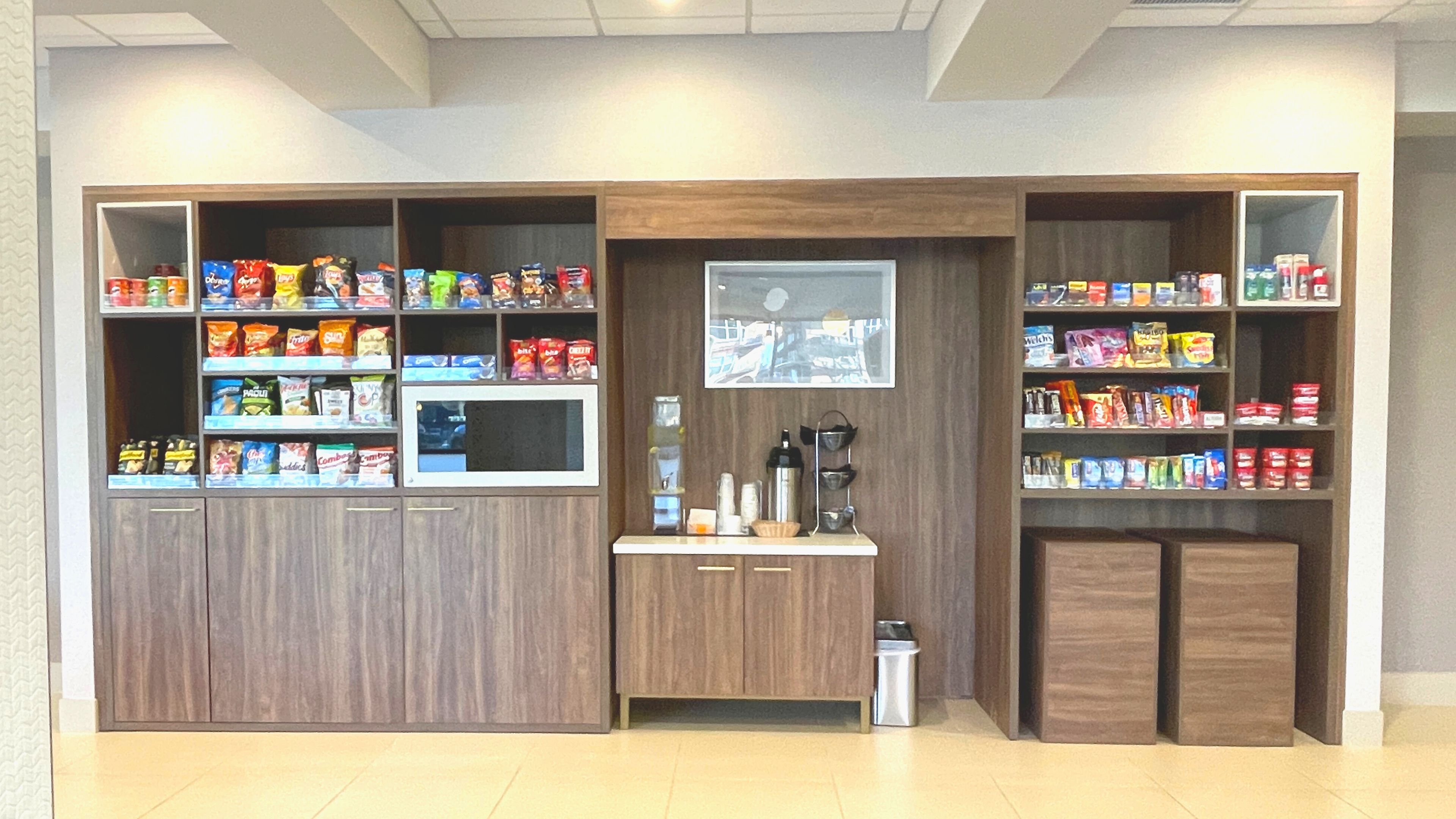 holiday inn and suites chicago downtown by ihg