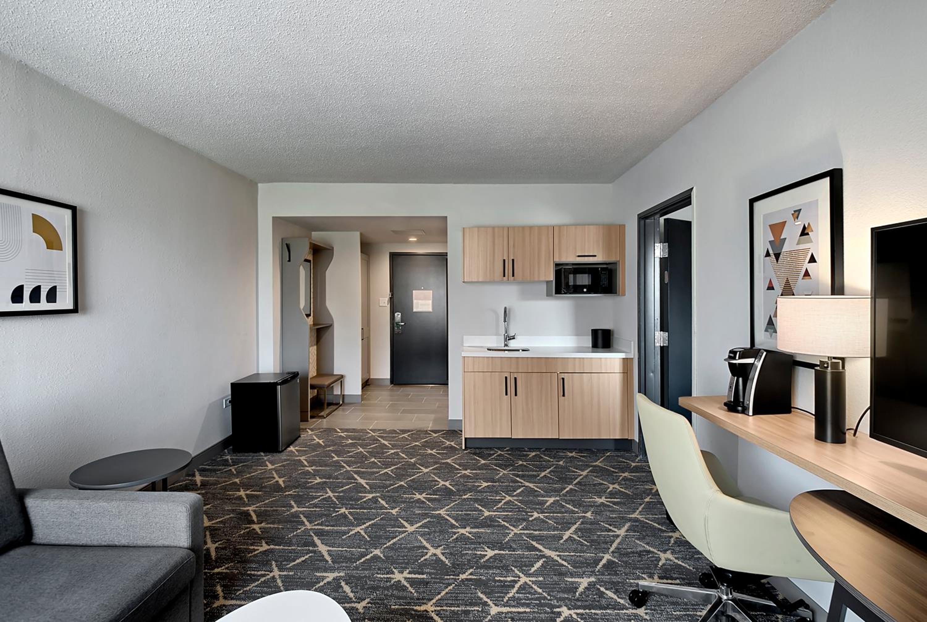 holiday inn and suites chicago downtown by ihg