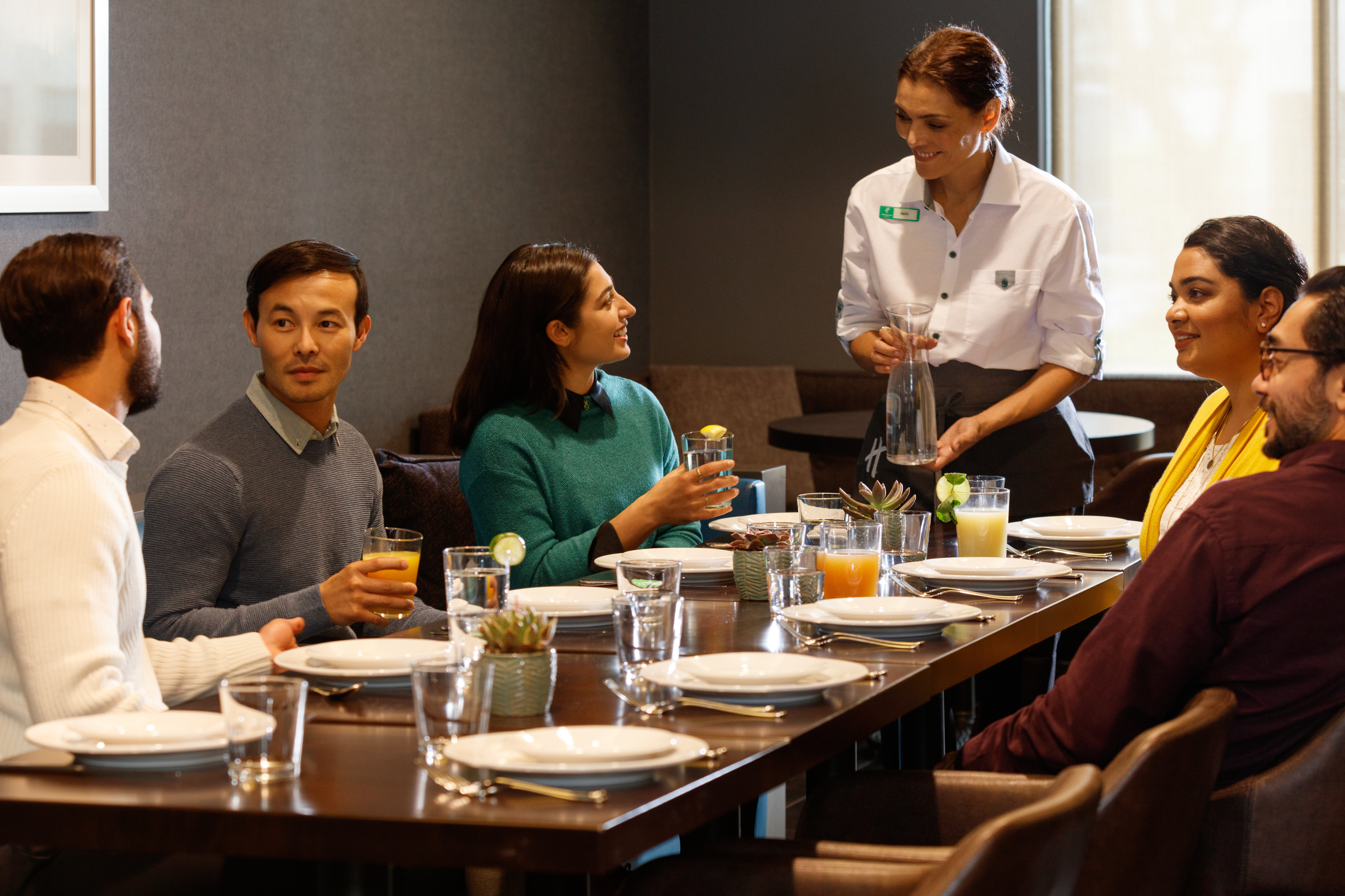 holiday inn and suites chicago downtown by ihg