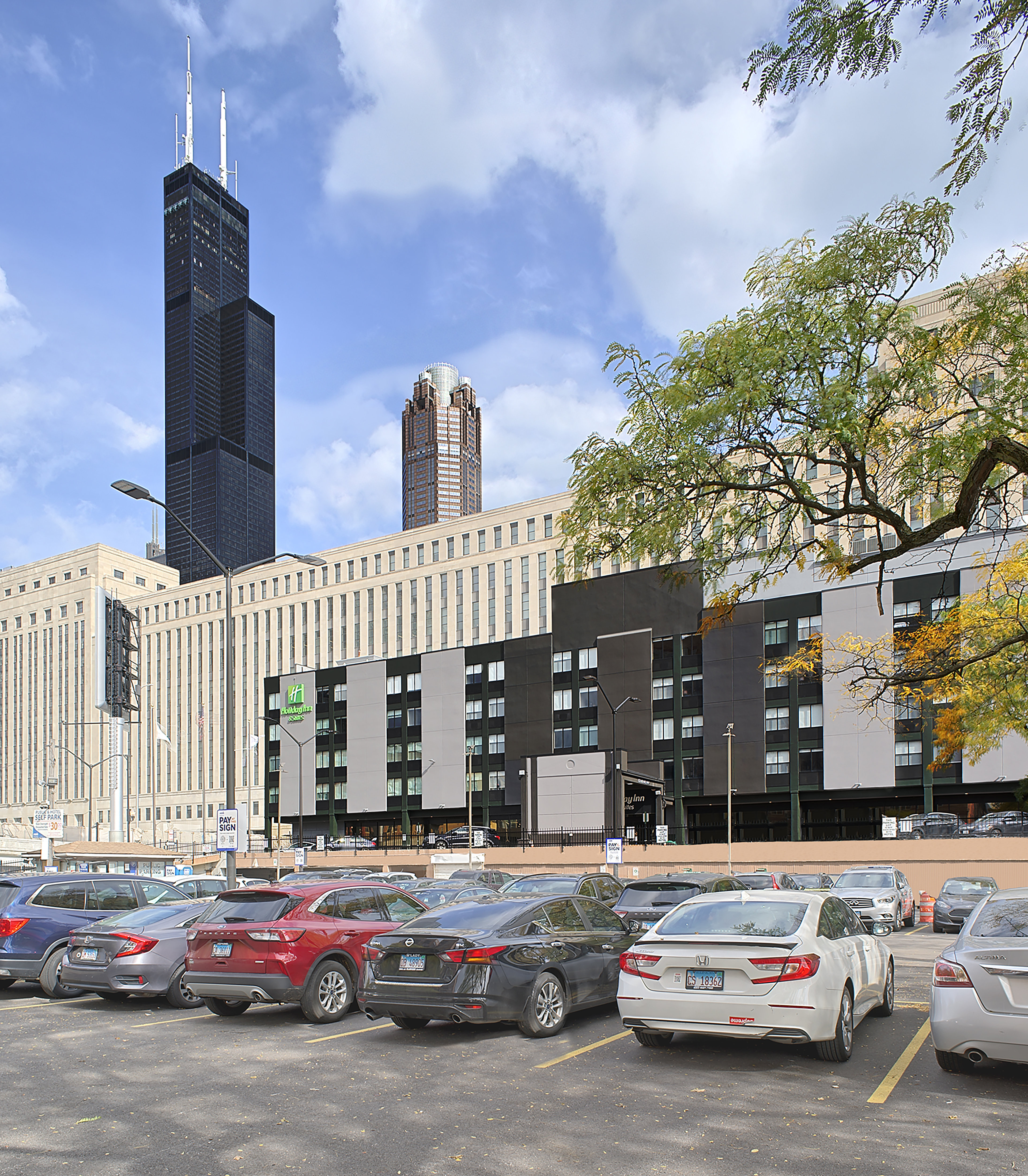 holiday inn and suites chicago downtown by ihg