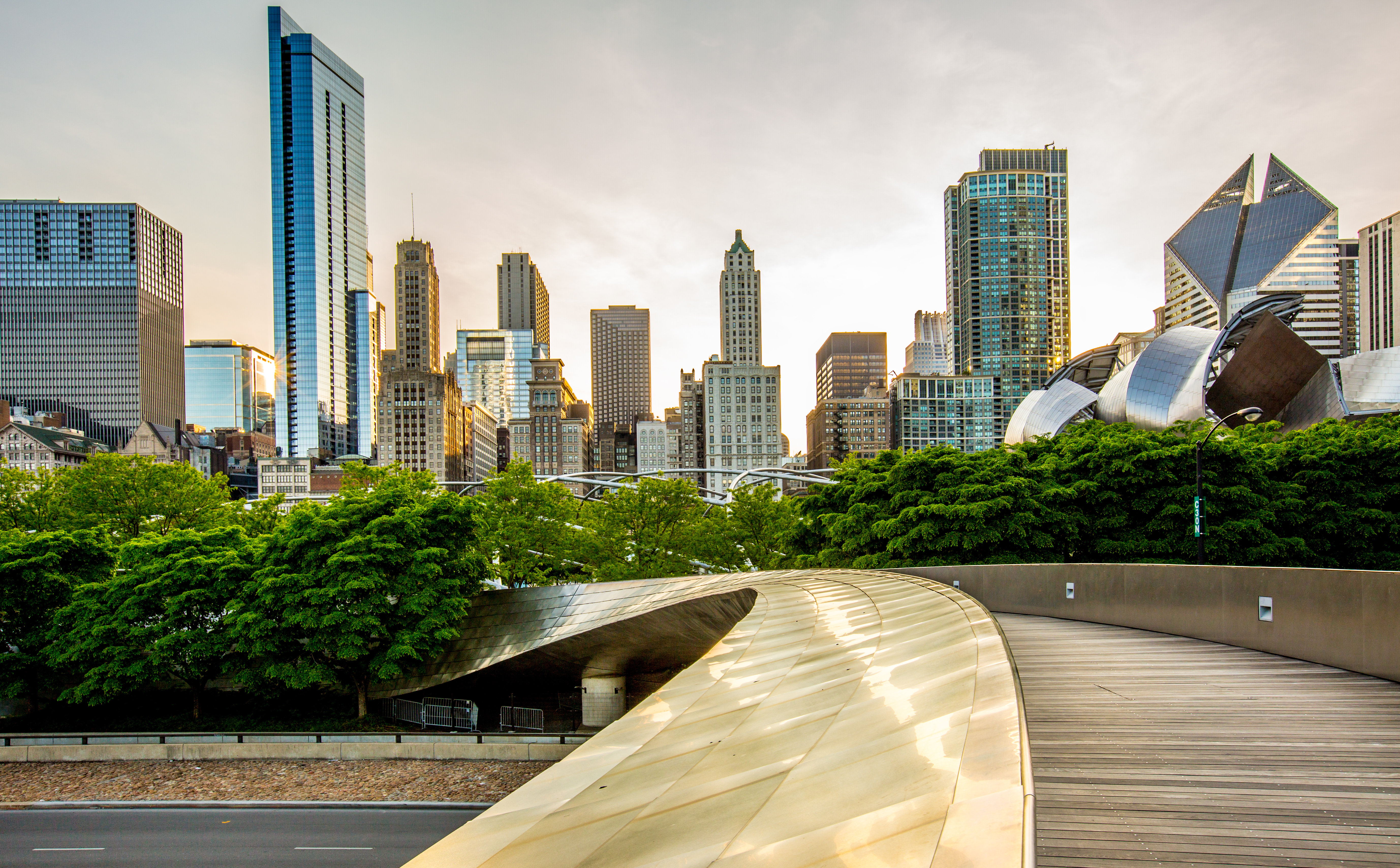 holiday inn and suites chicago downtown by ihg