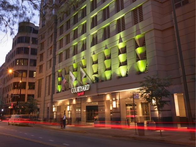 courtyard by marriott chicago downtown river north