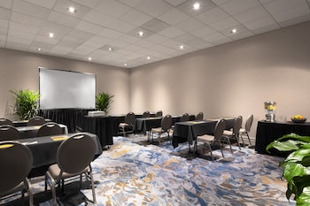 holiday inn chicago dwtn the mart by ihg