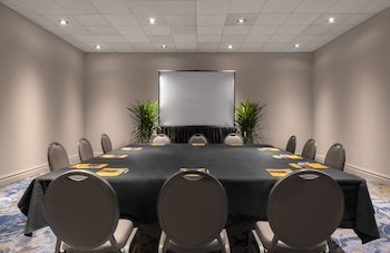 holiday inn chicago dwtn the mart by ihg
