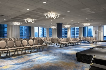 holiday inn chicago dwtn the mart by ihg