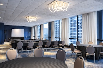 holiday inn chicago dwtn the mart by ihg