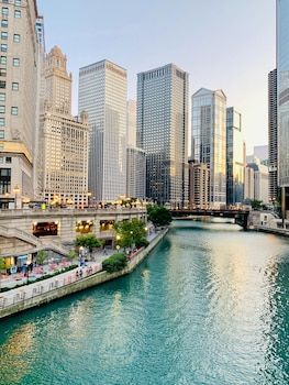 holiday inn chicago dwtn the mart by ihg
