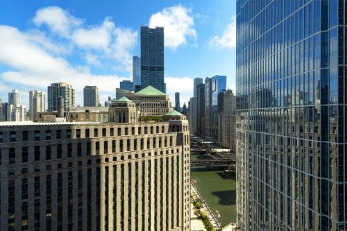 holiday inn chicago dwtn the mart by ihg