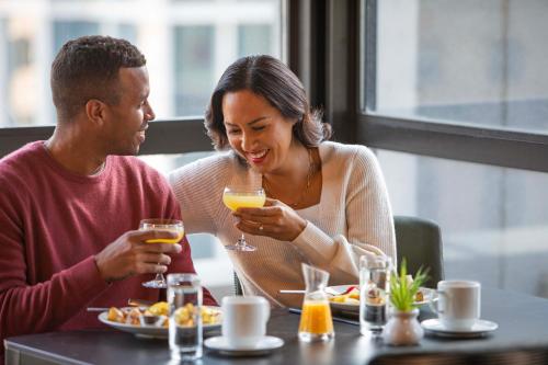 holiday inn chicago dwtn the mart by ihg